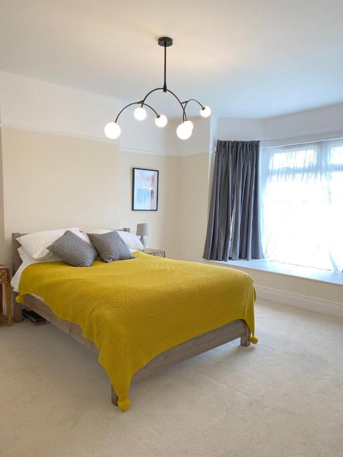 1 Ashford Road 3*