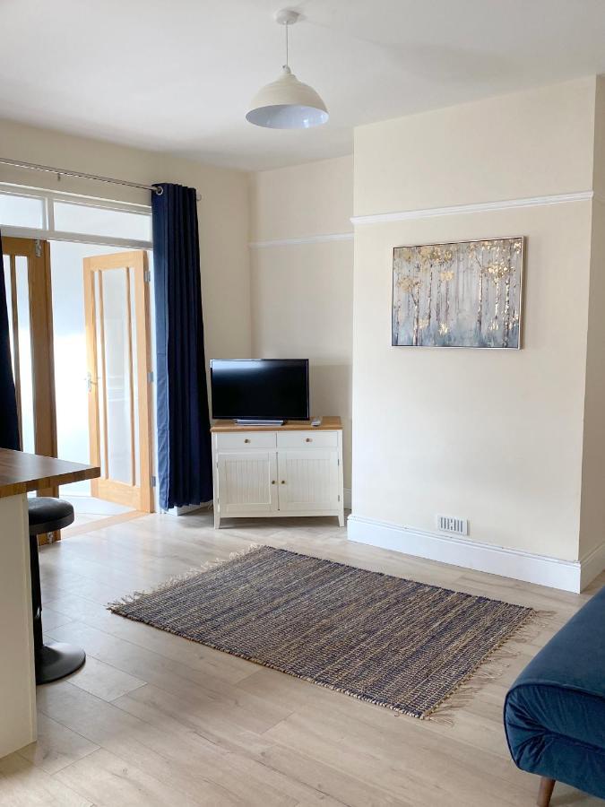1 Ashford Road 3*