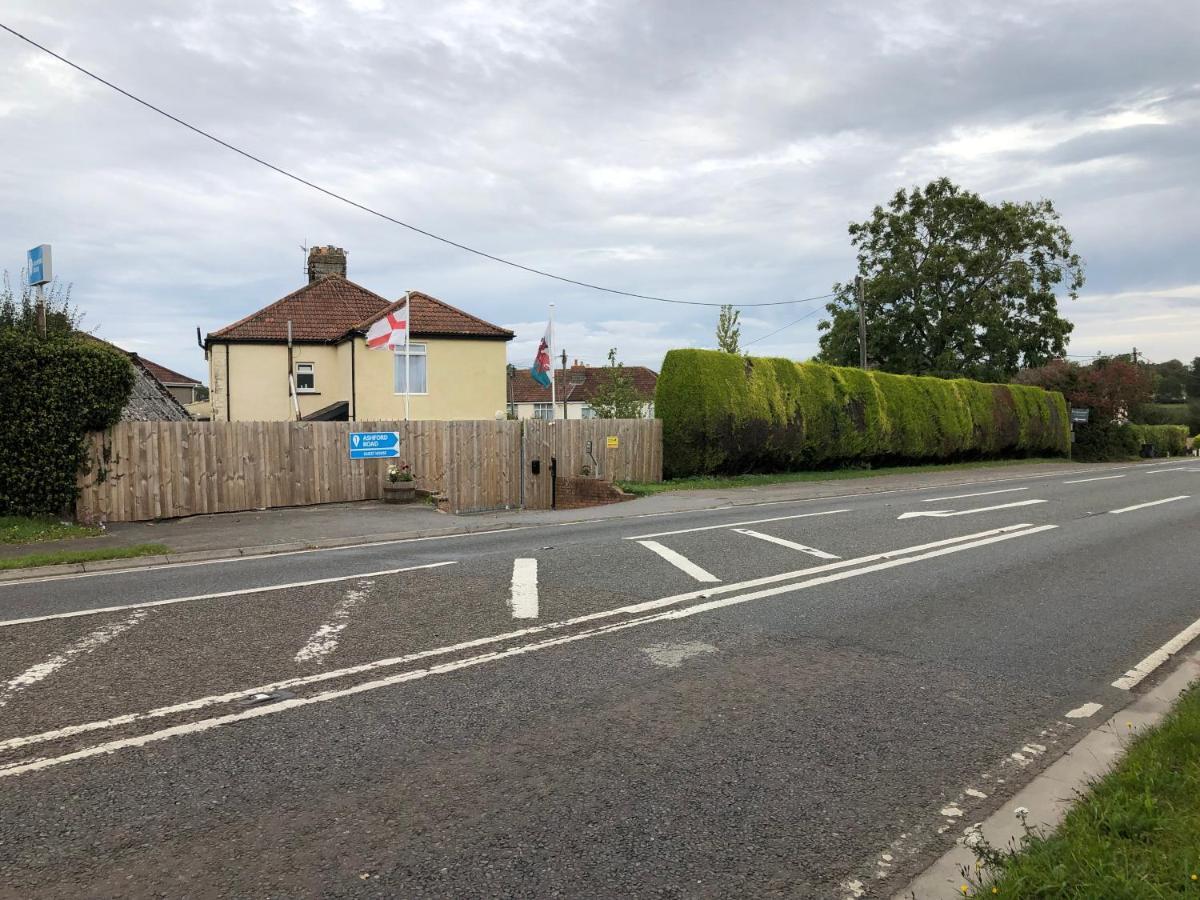 1 Ashford Road Guest house Redhill (Somerset)